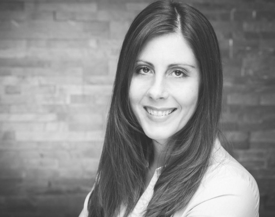 Jennifer Ulmer arbeitet im Team Personalentwicklung Jennifer Ulmer arbeitet im Team Personalentwicklung