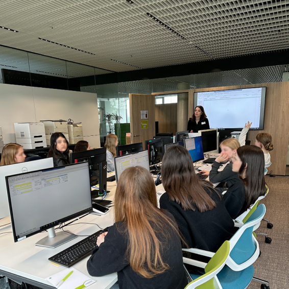 Vorschaubild zu Ein spannender Tag bei medatixx: Girls’Day in der IT-Welt