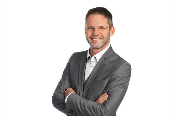 Gerhard ist Projektleiter im Bereich Data Warehouse Gerhard ist Projektleitung im Data Warehouse
